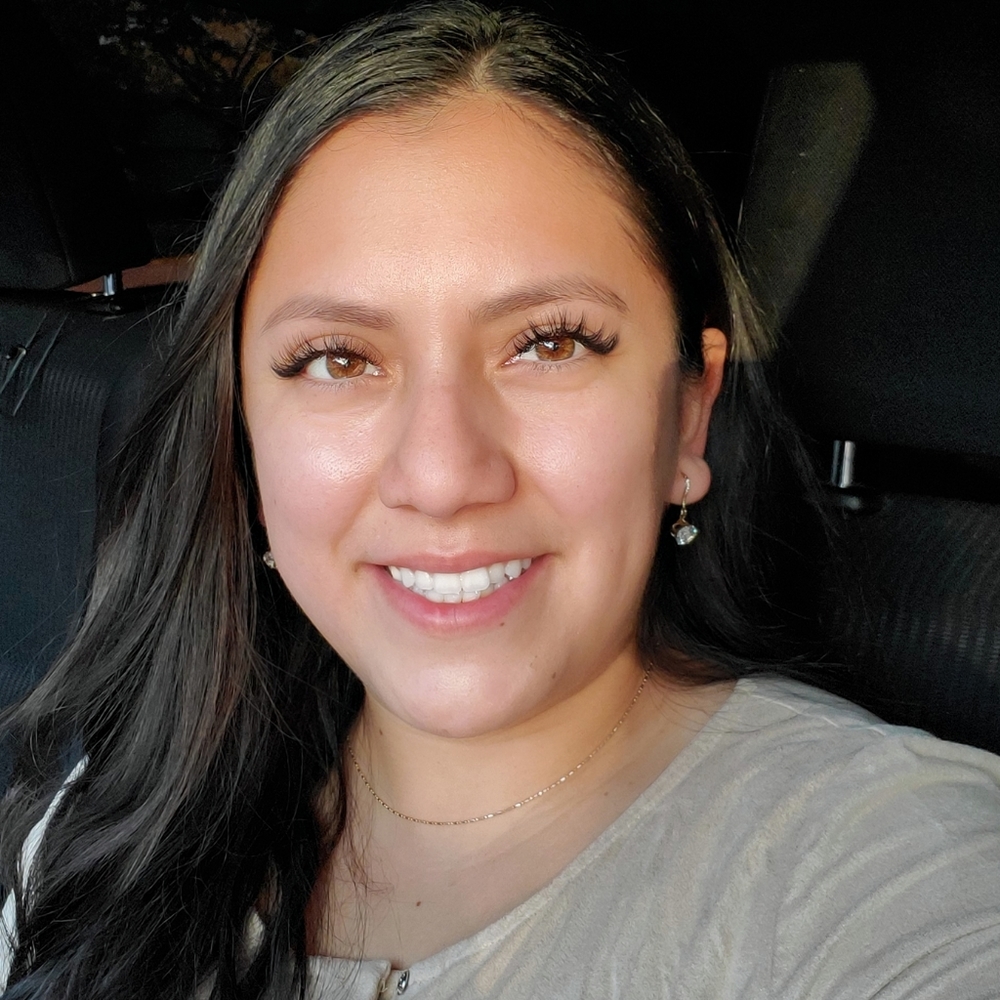 Meet your Posher, Mayra